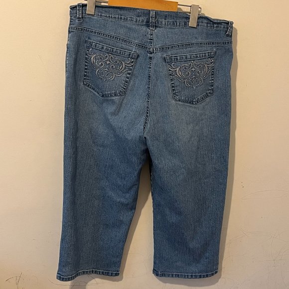 GLORIA VANDERBILT | Women's Amanda Jean Capri Blue Size 14 - Picture 2 of 6